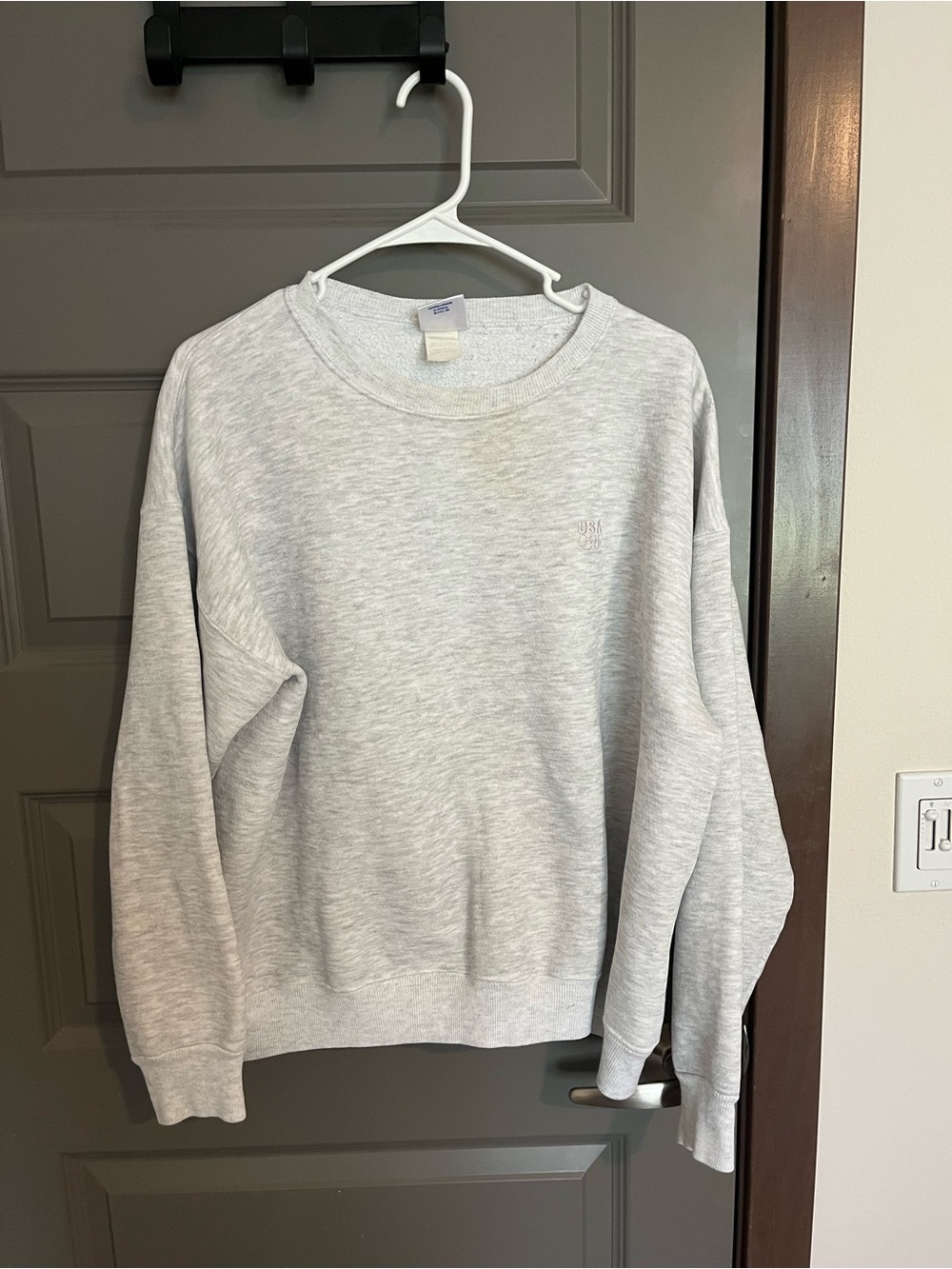 Light Gray Crewneck Sweatshirt - Unbranded